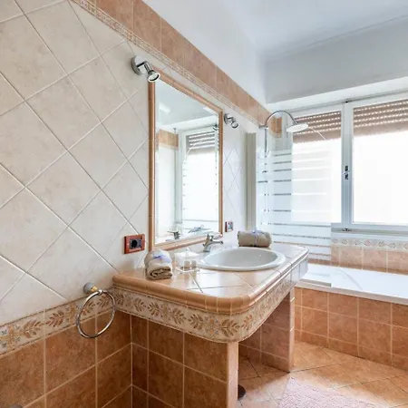 Гостевой дом Damari In Don Bosco *